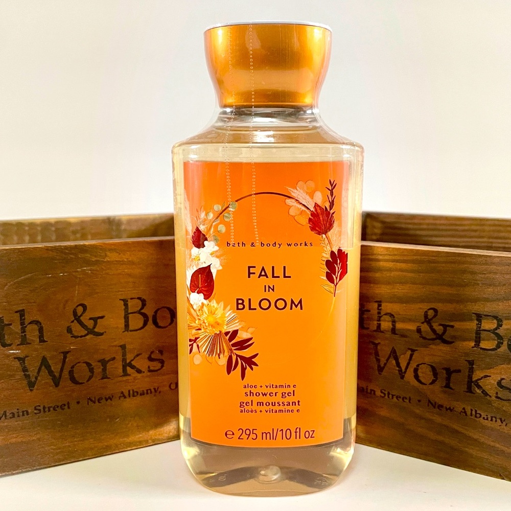 Bath & Body Works Fall in Bloom Shower Gel ~ NEW~ never opened